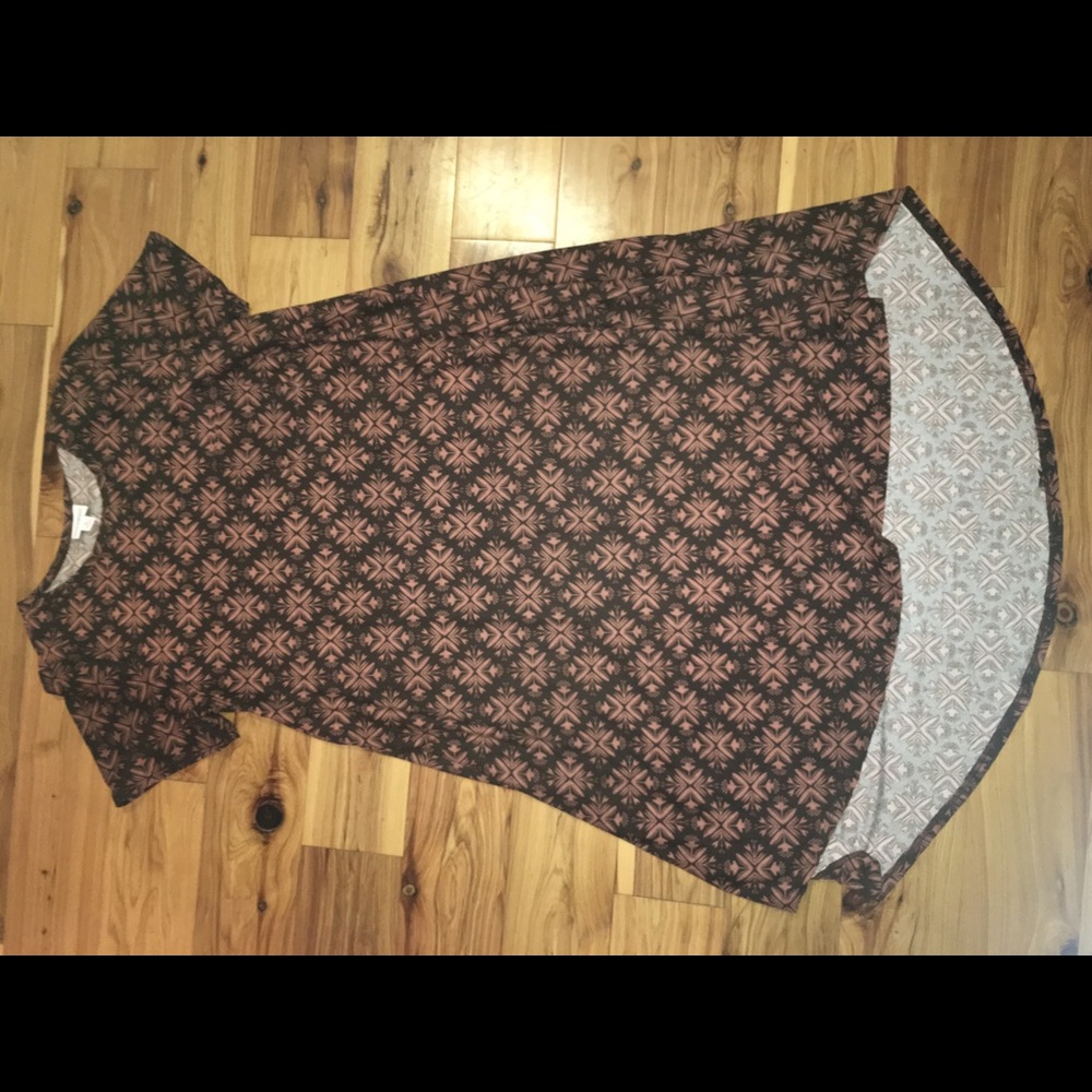 Medium LuLaRoe Carly dress